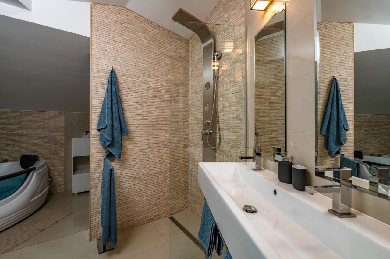 Apartment Rooftop Pula Exterior photo
