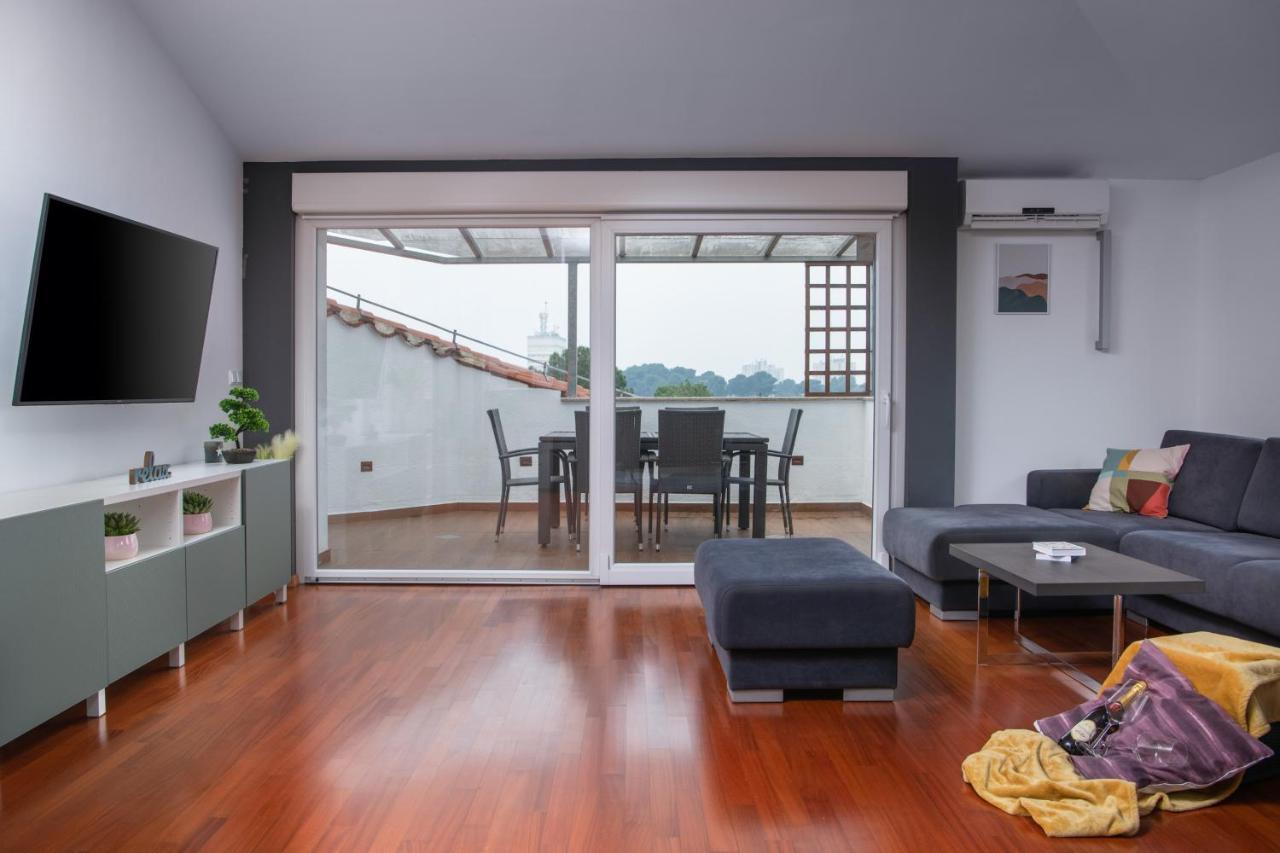 Apartment Rooftop Pula Exterior photo